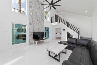 Building Photo - 15214 La Mancha Dr