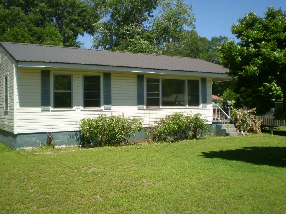 2501 21st St N, Hueytown, AL 35023 House for Rent in Hueytown, AL