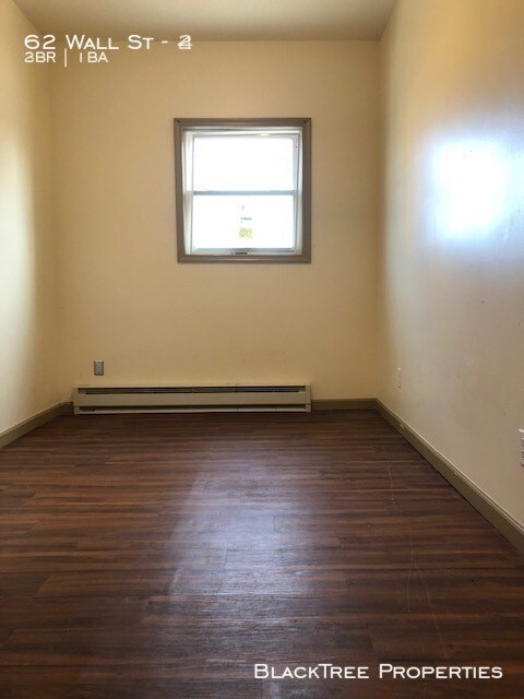 Building Photo - 62 Wall St #4 2BR 1BA