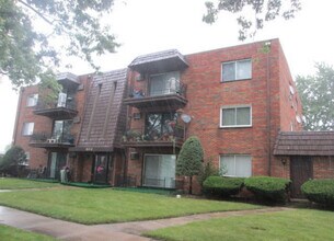 Building Photo - 903 Elder Rd