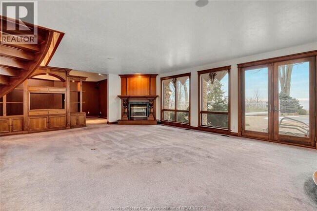 Building Photo - 1275 Seacliff Dr