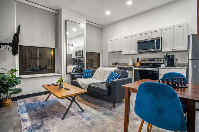 Building Photo - 209 9th St Building Photo - 209 9th St