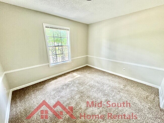 Building Photo - 2168 Carnes Ave