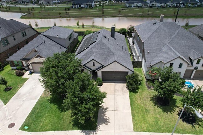 Foto del edificio - 2334 Falcon Brook Dr