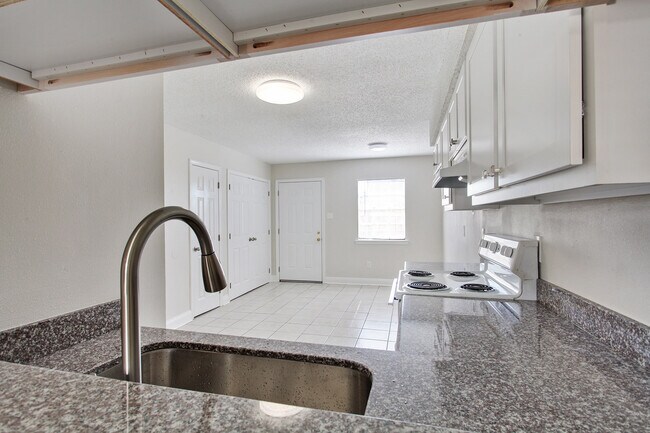 Foto del edificio - 8897 Richmond Dr