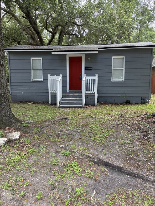 Building Photo - 2344 Johnson Ave