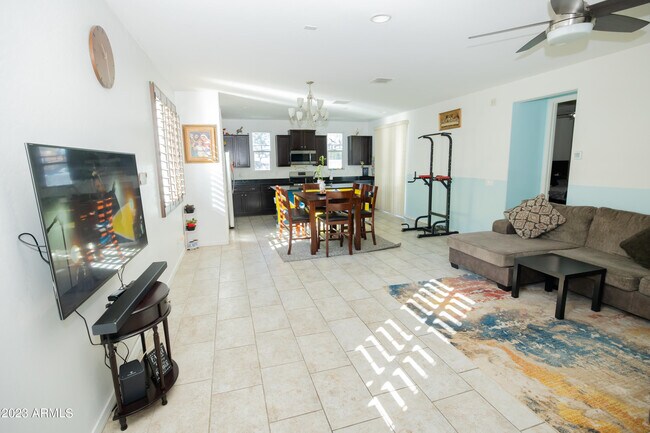 Foto del edificio - 15424 N 22nd Ln