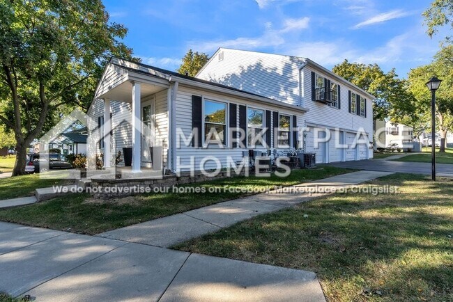 Foto del edificio - 512 Darlene Ln