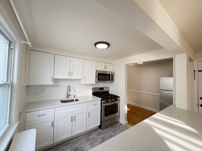 Foto del edificio - 34 E 7th St