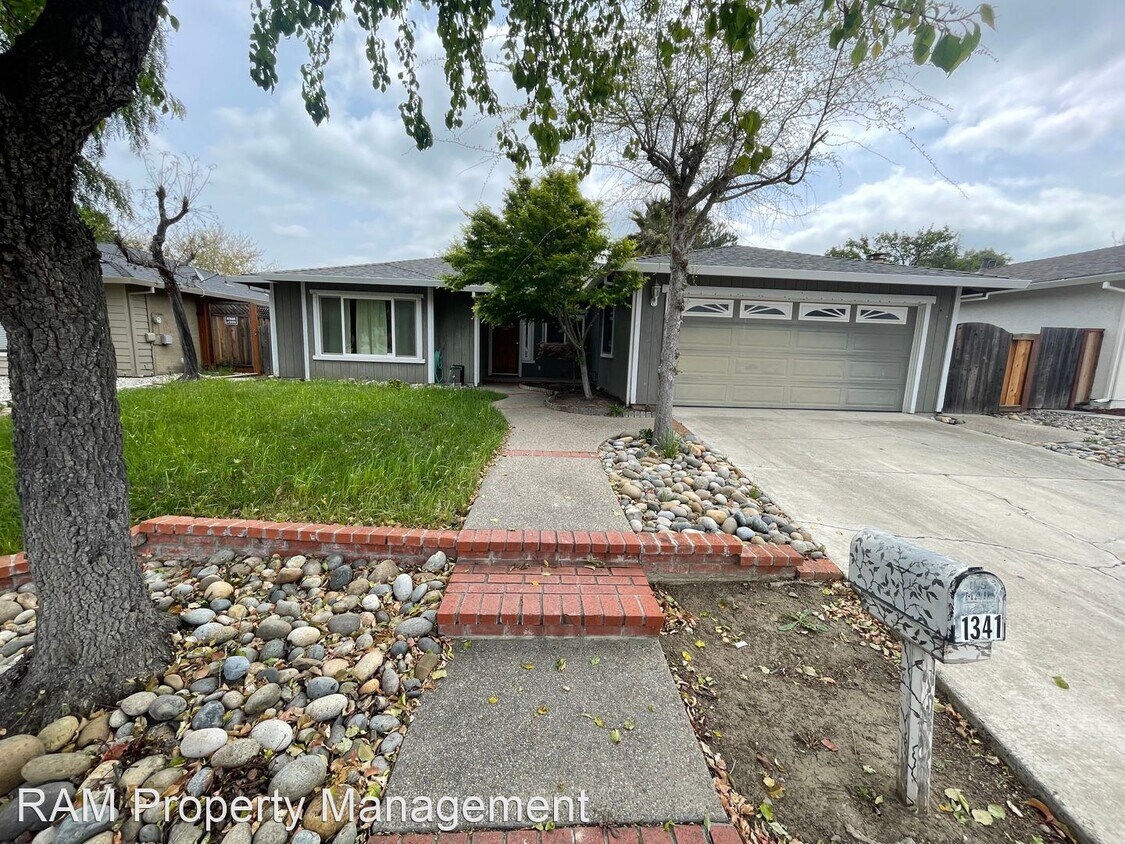 1341 Marne Dr, Hollister, CA 95023 House Rental in Hollister, CA