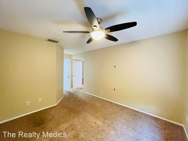 Building Photo - 2 br, 2 bath House - 129 Reserve Cir #205