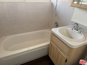 Building Photo - 3355 Kallin Ave