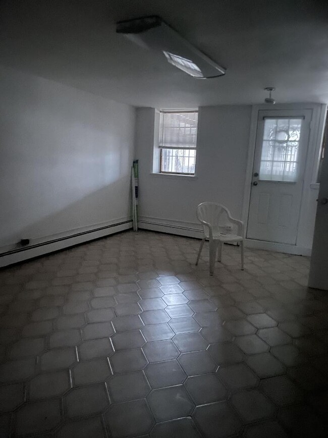 Foto del edificio - 1720 64th St