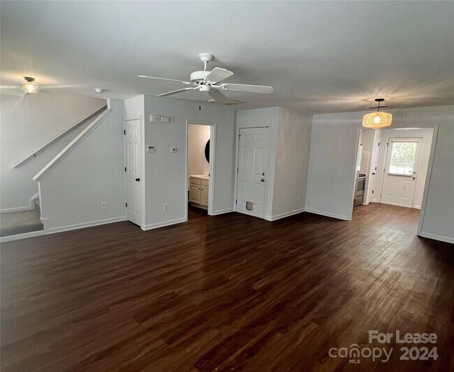 Foto del edificio - 16936 Bridgeton Ln