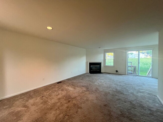 Foto del edificio - Lovely 3 BR/3.5 BA Townhome in Gaithersburg!