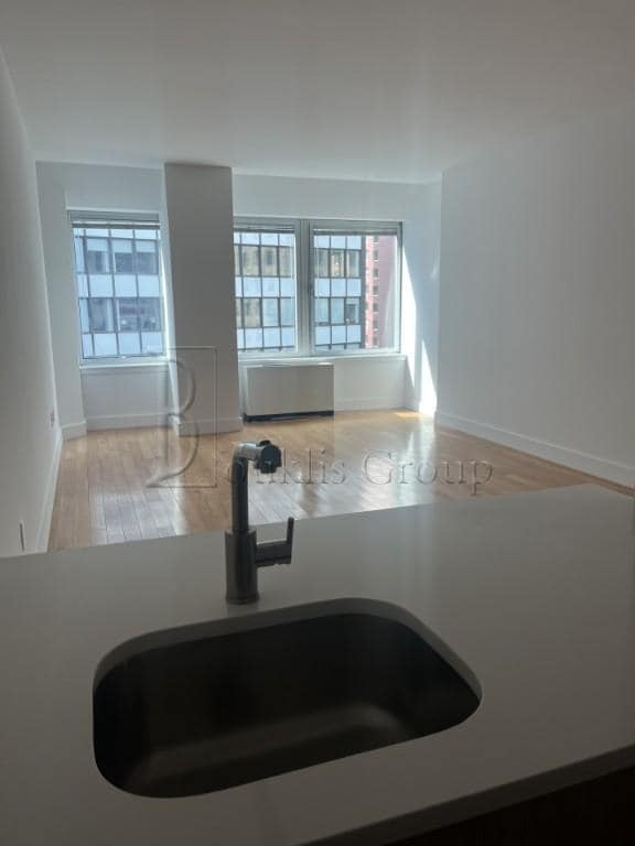 Foto del edificio - 2 bedroom in NEW YORK NY 10038