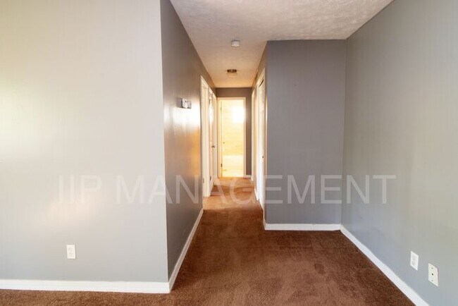 Building Photo - Updated 3BD Ranch in Mentor!