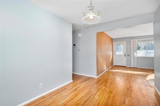 Building Photo - Fantastic 3bd/1ba home! Let yourself in!