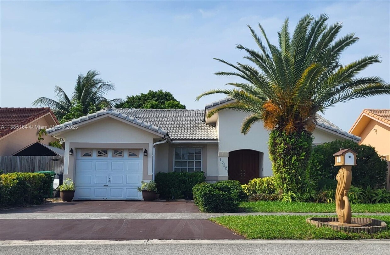 Primary Photo - 13521 SW 182nd St