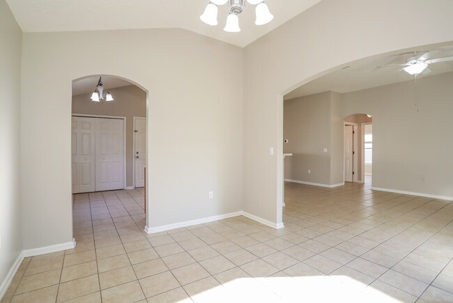 Building Photo - 2781 Cross Creek Dr