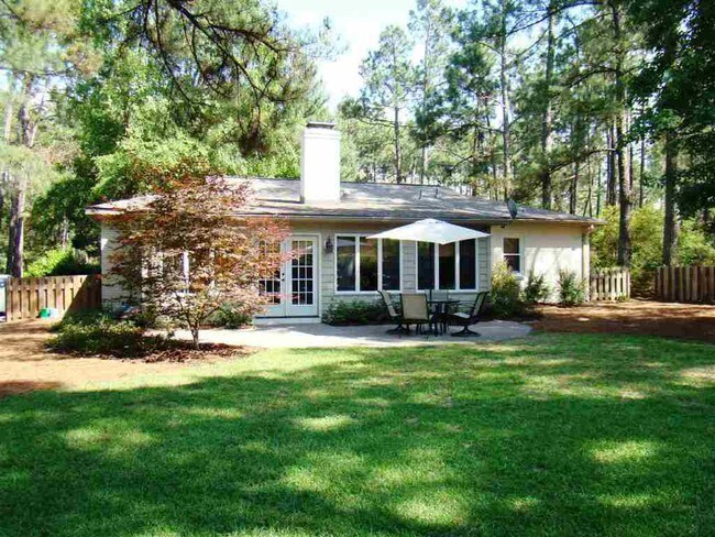 Foto del edificio - 1104 Linden Rd