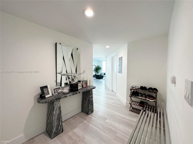Foto del edificio - 2 br, 2 bath Condo - 55 SE 6th St Apt 1601