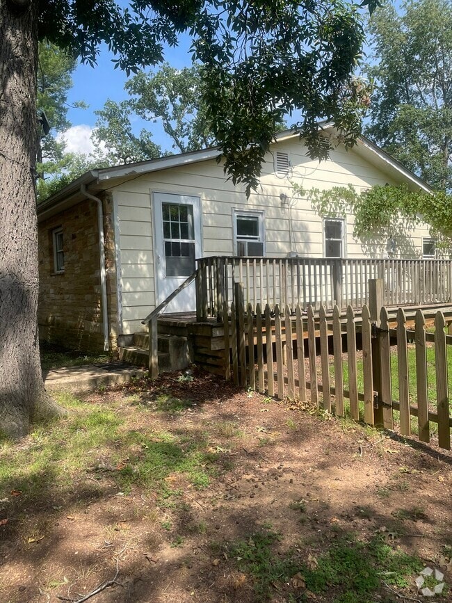 Building Photo - 399 Lesco Blvd