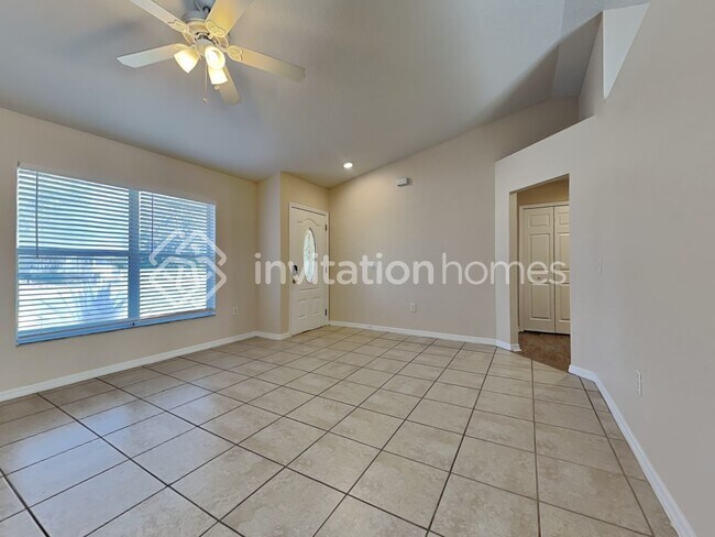 Foto del edificio - 518 Stephenson Ave