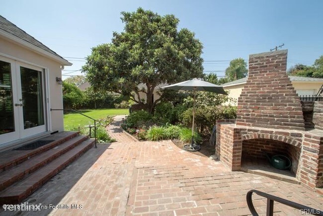 Building Photo - 3 br, 3 bath House - 455 N Del Mar Ave