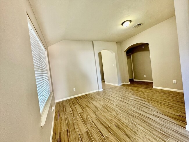 Foto del edificio - 7607 Legacy Pines Dr