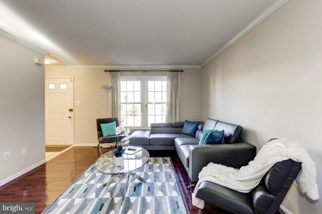 Foto del edificio - 6069 Crown Royal Cir