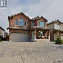 Building Photo - 124 Tanoak Dr