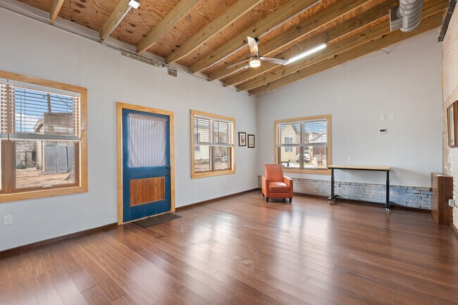 Sala de estar - 1500 E Madison St