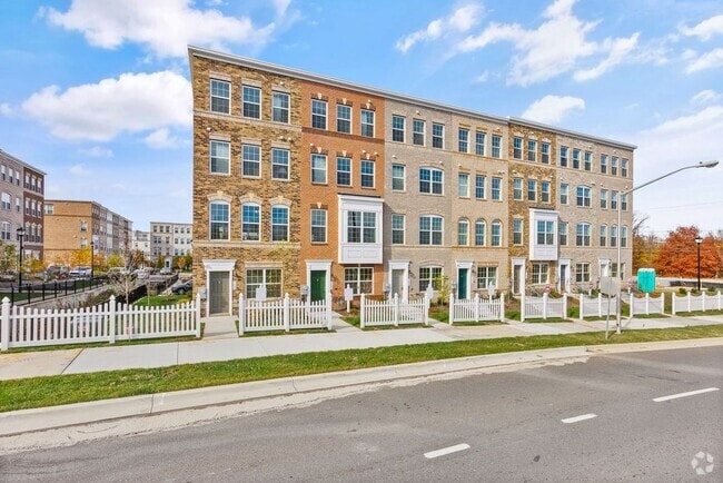 Building Photo - 9642 Weshire Dr