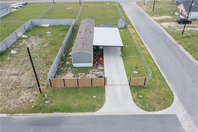 Building Photo - 20 Felicidad Ave