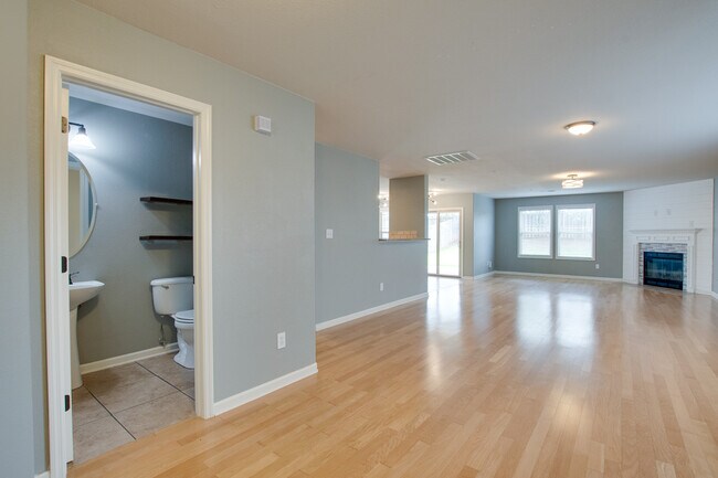 Building Photo - 188 Harold Murphy Dr