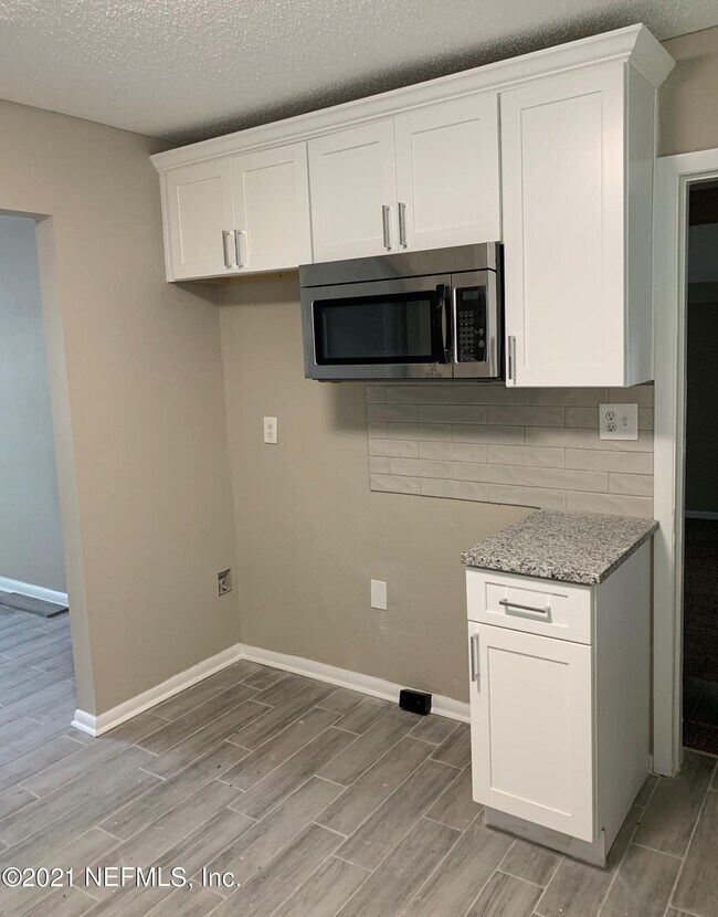 Foto del edificio - 6728 Helston Ct
