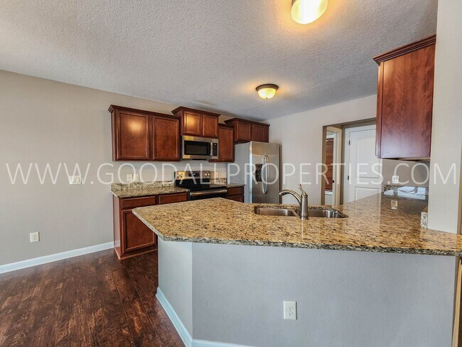 Foto del edificio - Beautifully renovated 3 Bedroom, 2.5 Bath ...