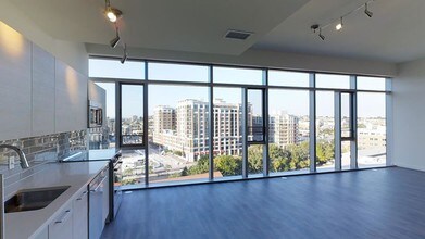 1305 Dock Street photo'