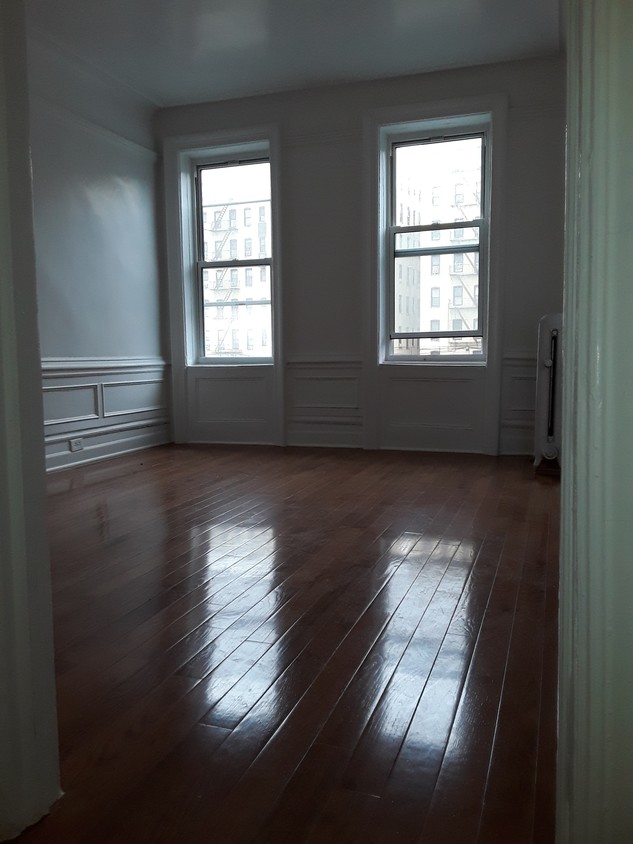Primary Photo - 676 St Nicholas Ave