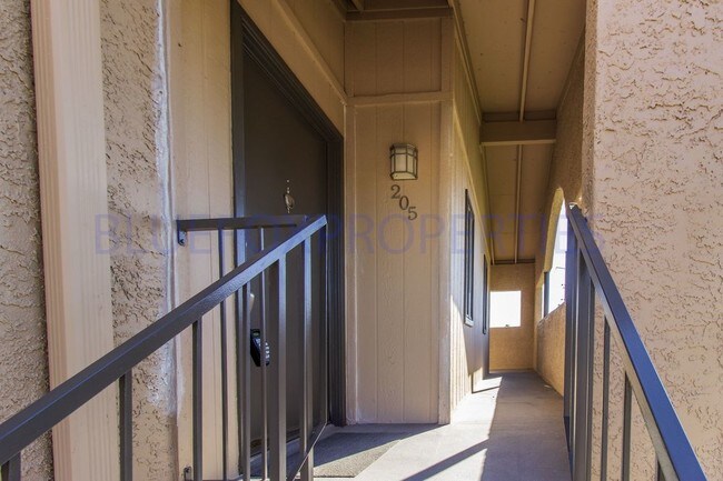 Foto del edificio - 2 Bedroom in Copper Star Condominium UPSTAIRS
