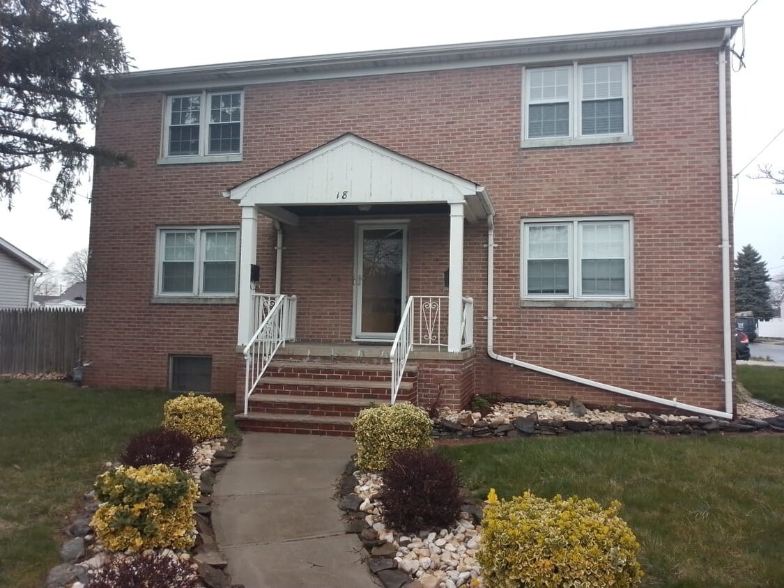 18 Tennyson St Unit 2, Carteret, NJ 07008 Apartments in Carteret, NJ