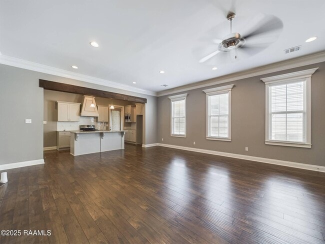Building Photo - 117 Harvey Cay Ln