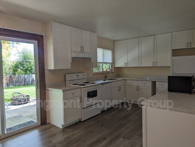 Foto del edificio - 3205 Moorhead Ave