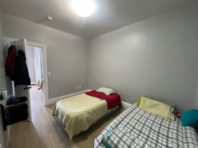 Building Photo - 2018 Bergenline Ave