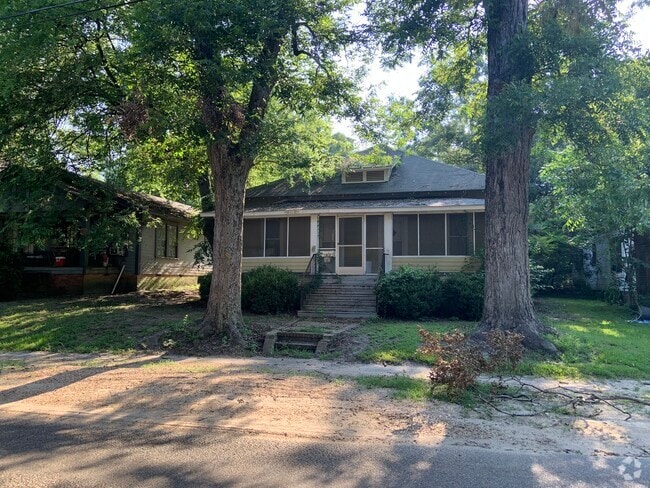 Building Photo - 1012 N 10th Ave