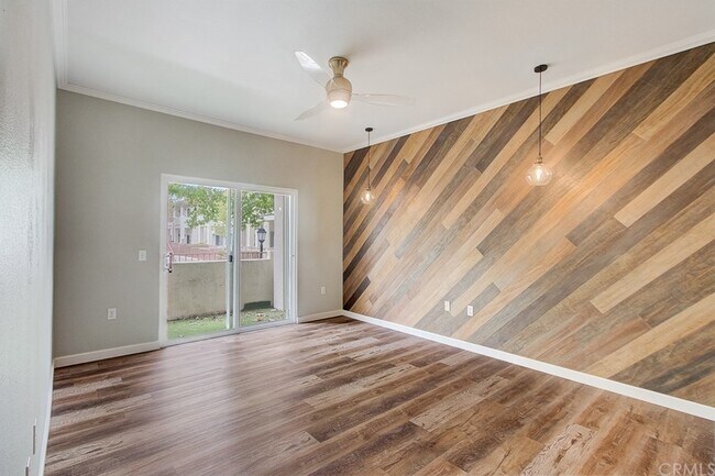 Building Photo - 555 Lands End Way