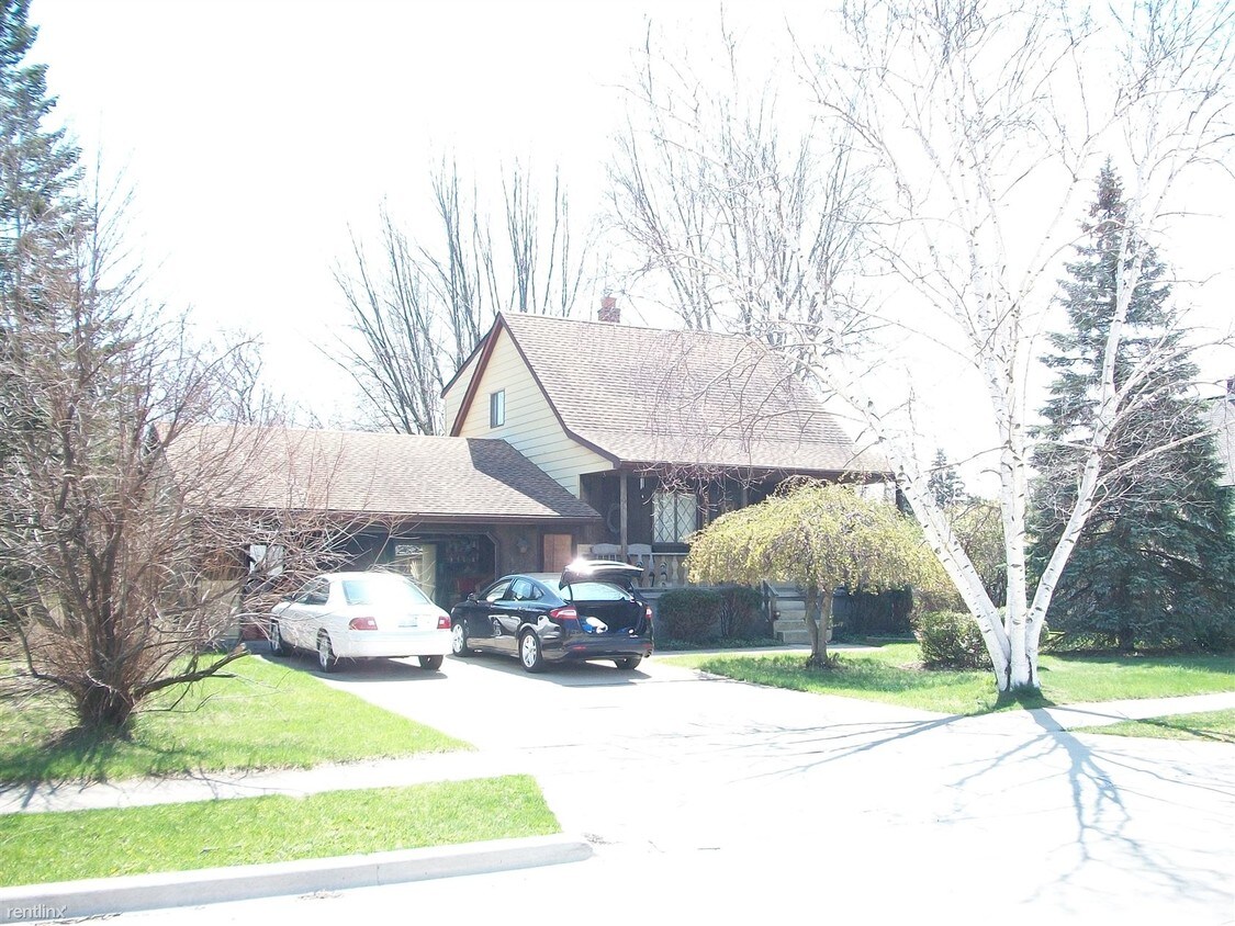Primary Photo - 30759 Maplewood St