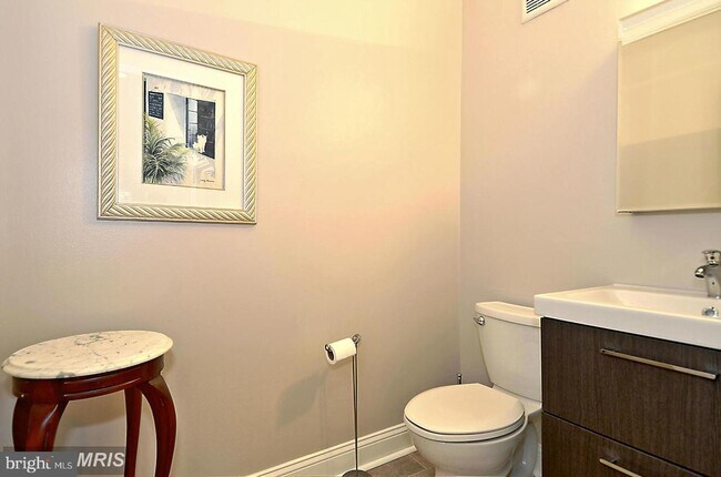 Building Photo - 1600 Belmont St NW