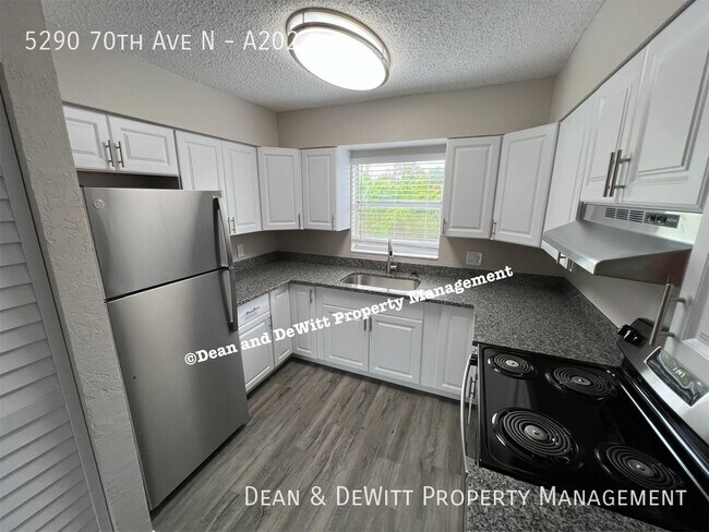 Building Photo - Pinellas Park | 2/1.5 Apt w/Pool - For Rent